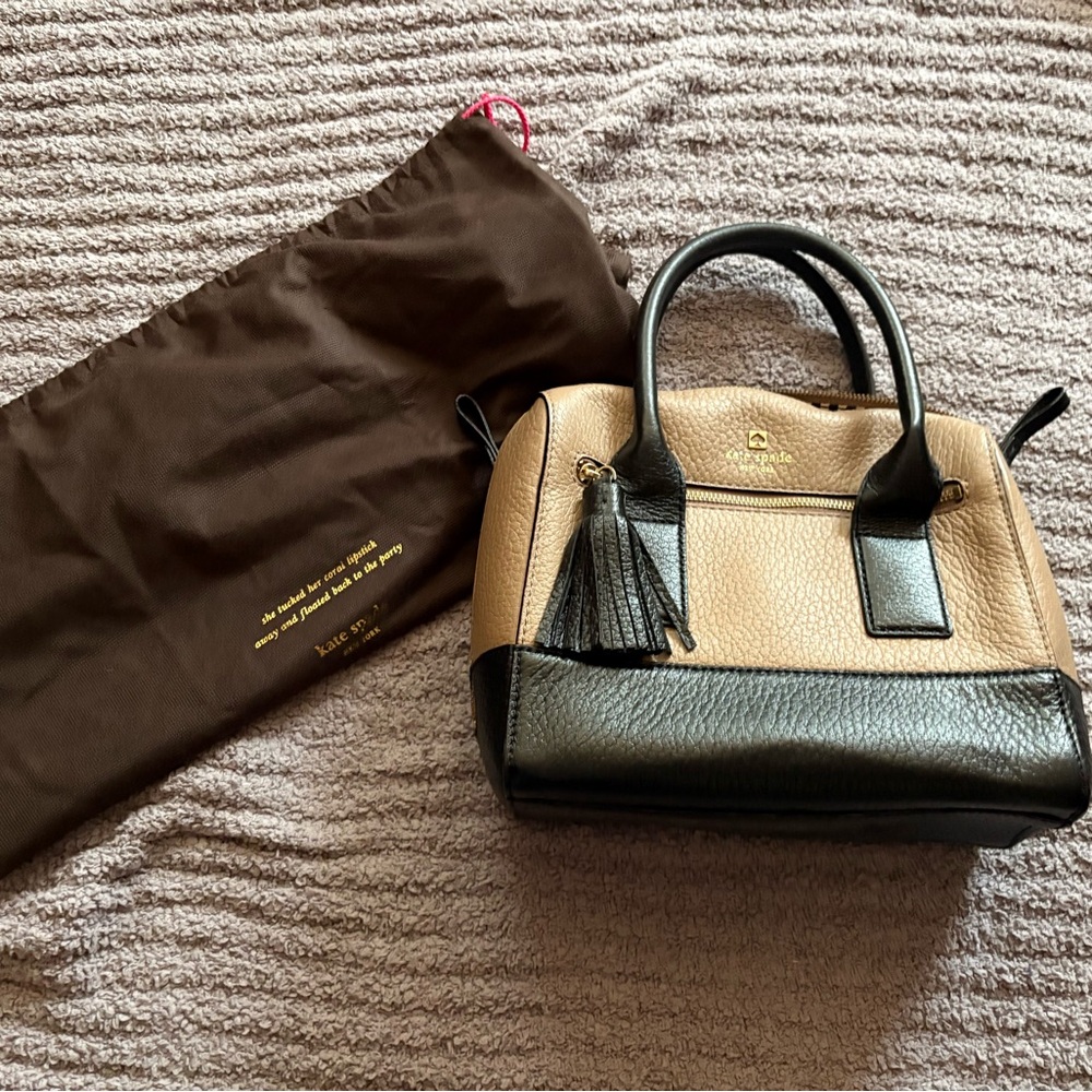 Elegant Two-Tone Handbag